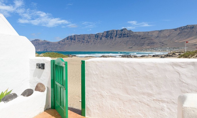 Caleta de Famara Apartment | Apartment Caracolillos, Famara Surf Beach