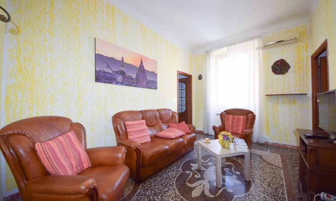 San Teodoro Apartment | Apartment 'Casa Boheme' with Wi-Fi and Air Conditioning