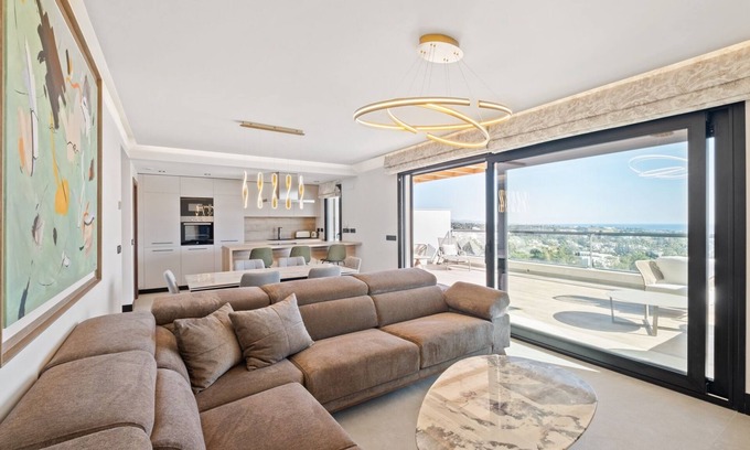 Marbella Apartment | Apartment 'Casa M and J' with Shared Pool, Wi-Fi and Air Conditioning