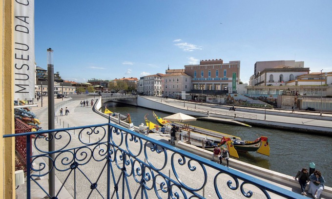 Aveiro Apartment | Apartment 'Casa Marques Ria View 1' with Lake View, Balcony and Wi-Fi