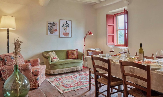 Villabuona Apartment | Apartment 'Casa Sulle Colline Per 6 Persone' with Shared Garden, Wi-Fi and Air Conditioning