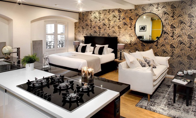 Dijon Centre Ville Apartment | Apartment "CHAMBERTIN" - Historical Center - 66m2 - 2 people