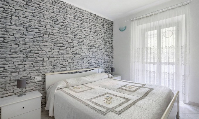 Pitelli Apartment | Apartment 'Da Ercolino' with Sea View, Balcony and Wi-Fi