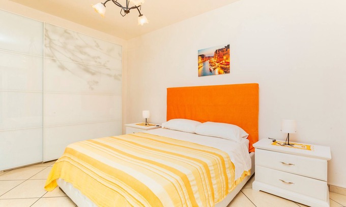 Gaggi Apartment | Apartment 'Da Lorenzo Alcantara' with Mountain View and Wi-Fi