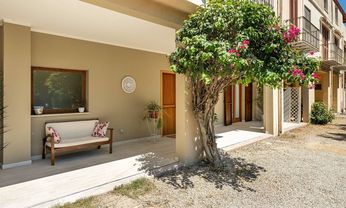 Selargius Apartment | Apartment 'Domus Giulia' with Private Terrace, Wi-Fi and Air Conditioning