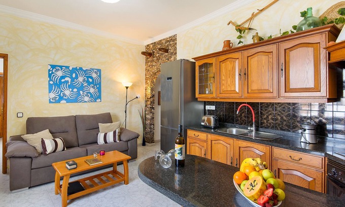 El Golfo Apartment | Apartment "El Golfo Lanzarote" In Charming Fishing Village Close to Beach and National Park
