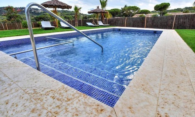 Castell-Platja d'Aro Cottage | Apartment El Forn inside Masia Cal Ros for 8 people