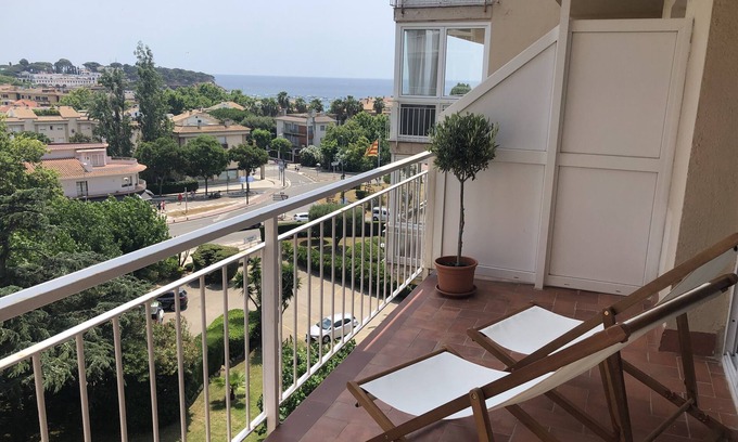 Sant Feliu de Guixols Apartment | Apartment 'Apartament Creu De Sant Pol' with Sea View and Wi-Fi