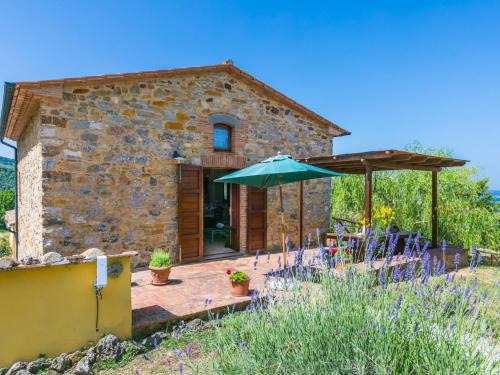 Castelnuovo di Val di Cecina Apartment | Apartment Fienile by Interhome