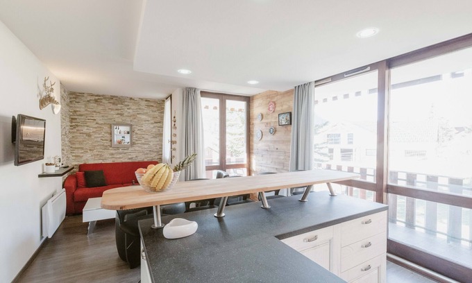 Montgenevre Apartment | Apartment Florence - a fully renovated apartment with a central village location