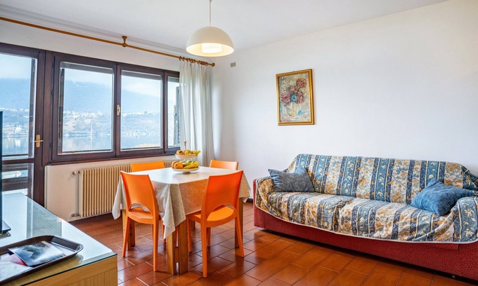 Calceranica al Lago Apartment | Apartment 'Garden Alle Barche - Angela 3' with Lake View, Shared Garden and Wi-Fi