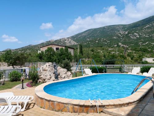 Cesarica Apartment | Apartment Golic-1 by Interhome