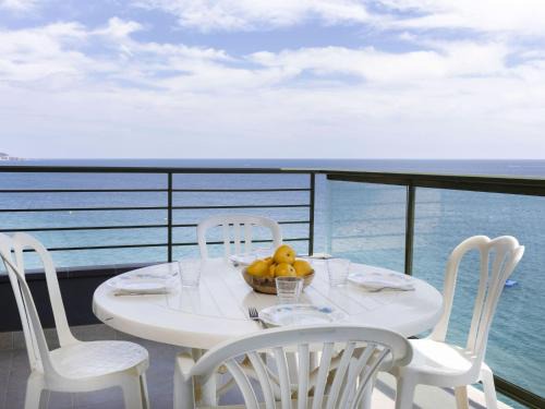 Platja d'Aro Apartment | Apartment Groc by Interhome