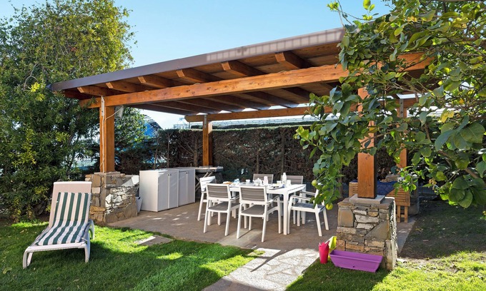 Campochiesa Apartment | Apartment 'Home Charlene' with Garden & Wi-Fi