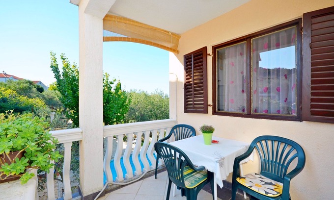 Susica Apartment | Apartment Gordan (42881-A3) - Murter - island Murter