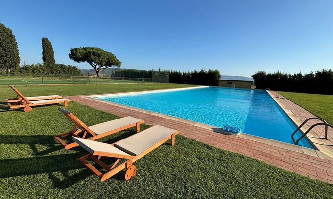 Orbetello Apartment | Apartment 'Il Camino' with Shared Pool, Wi-Fi and Air Conditioning