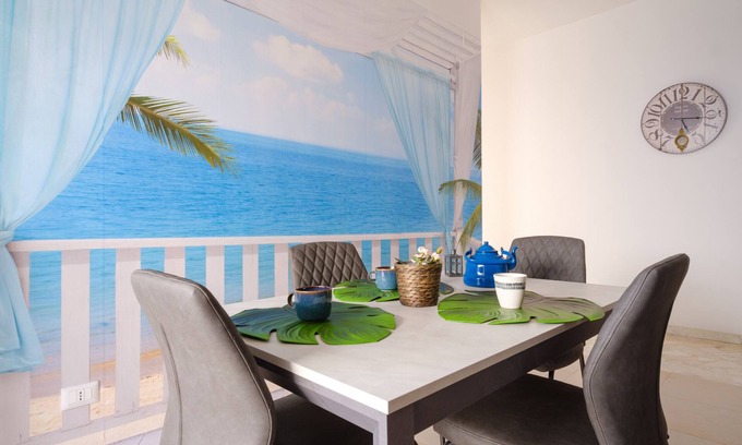 Brindisi Apartment | Apartment 'Il Posto del Cuore' close to City Centre with Terrace & A/C