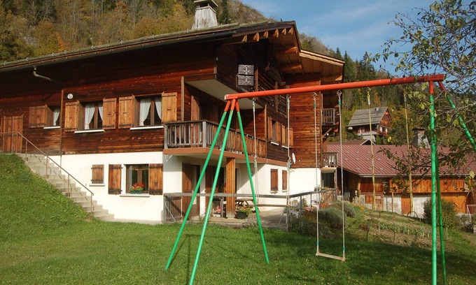Le Grand-Bornand Apartment | Apartment in a 4-unit chalet, view of the Aravis Mountains