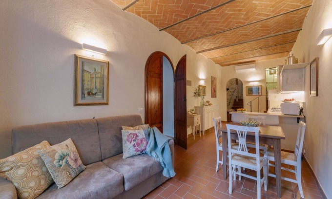 Cortona Old Town Apartment | Apartment in Cortona with 1 bedrooms sleeps 4