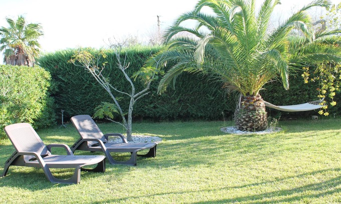 Vignacastrisi Apartment | Apartment in cottage with garden 2 km from the sea
