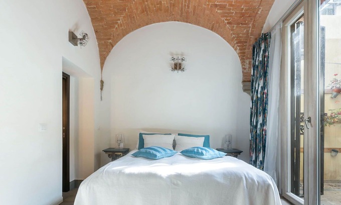 Sant' Ambrogio Apartment | Apartment in Florence with 1 bedrooms sleeps 2