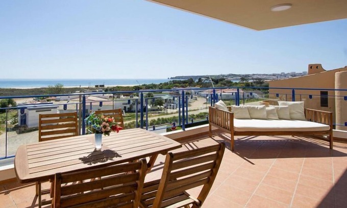 Meia Praia Apartment | Apartment in Lagos near beach