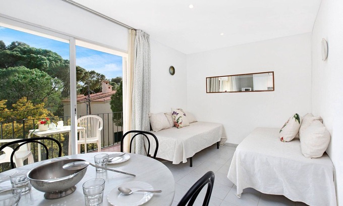 Llafranc Apartment | Apartment in Llafranc near Sandy Beach