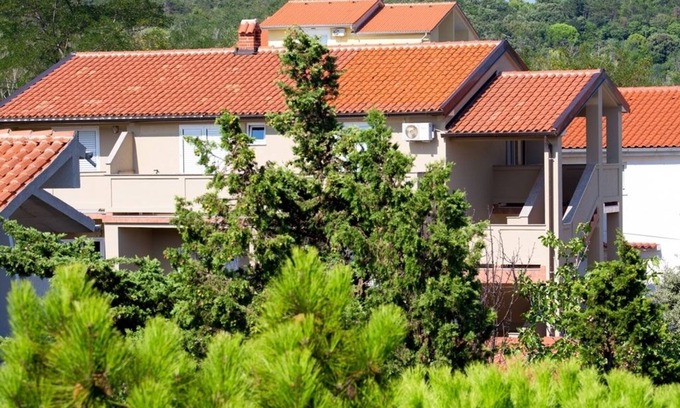 Lopar Apartment | Apartment in Lopar with Balcony, Air condition, WIFI (4739-2)