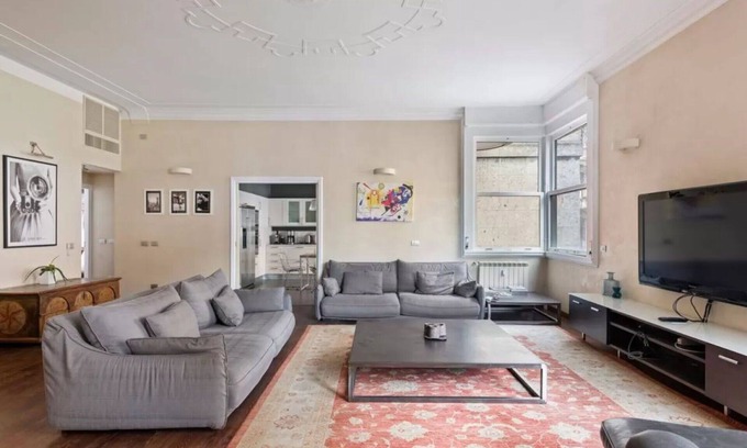 Porta Genova Apartment | Apartment in Milan with 4 bedrooms sleeps 12