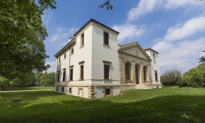 Lonigo Apartment | Apartment in Palladio's Villa - UNESCO World Heritage Site