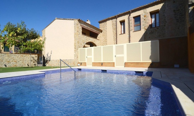 Pals House | Apartment in Pals near El Pedró & Beach