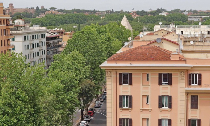 Aventine Apartment | Apartment in Rome with 3 bedrooms sleeps 6