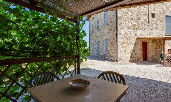 Casole d'Elsa Apartment | Apartment in Tuscany with Pool and Scenic Views