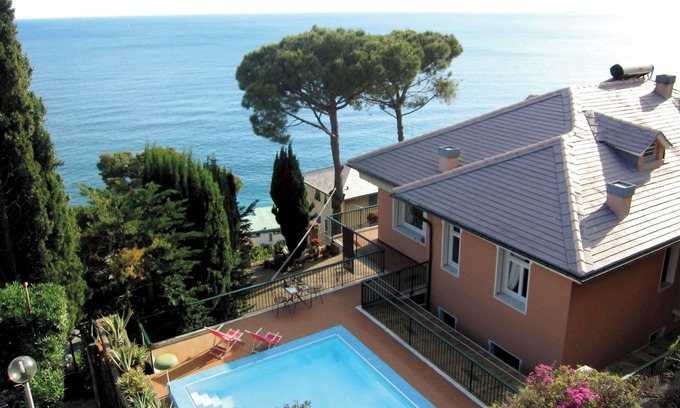 Sori Villa | Apartment in Villa ovelooking the sea