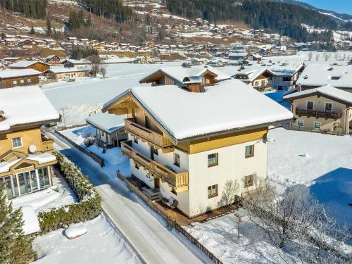 Wald im Pinzgau Apartment | Apartment in Wald near Krimml Waterfalls
