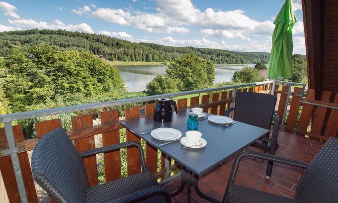 Bad Arolsen Apartment | Apartment in Wetterburg with Private Parking