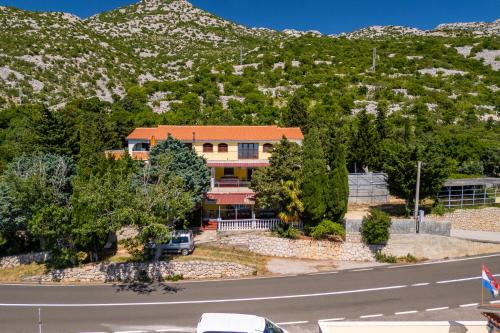 Baric Draga Apartment | Apartment Irmica