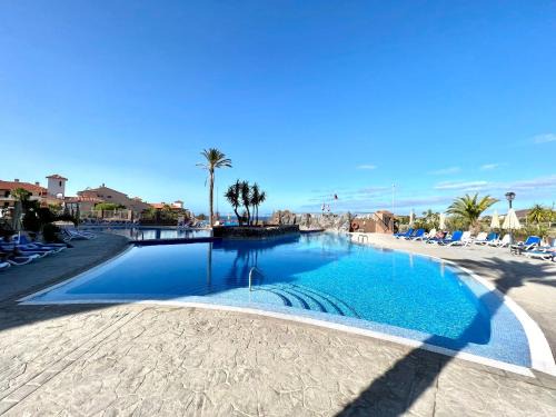 San Miguel de Abona Apartment | Apartment Junior suite, with heated pool, Wifi, close to beach