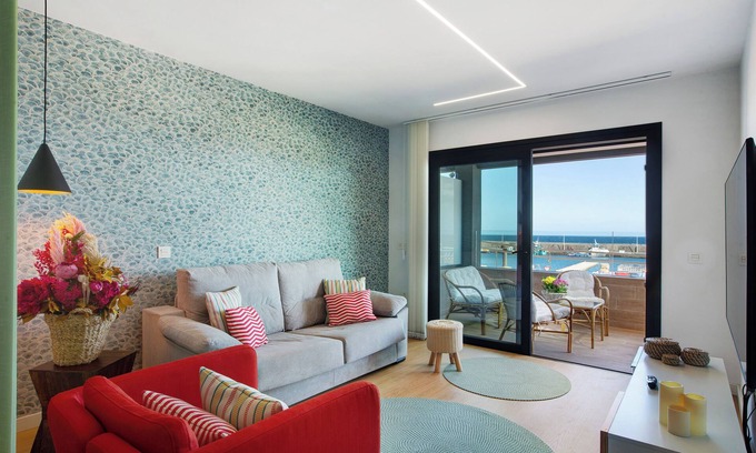 Telde Apartment | Apartment "La Casita del Muelle" with Sea View, Terrace, Balcony & Wi-Fi