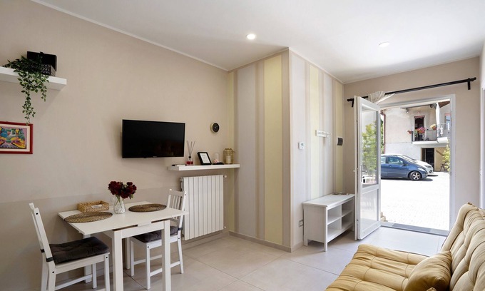 Sesto Calende Apartment | Apartment 'La Corta di Silvia 3' with outdoor area and Wi-Fi