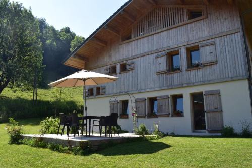 Sixt-Fer-a-Cheval Apartment | Apartment La Tibolire