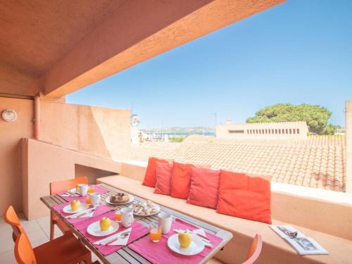 Palau Apartment | Apartment La Vigna Rosso by Interhome