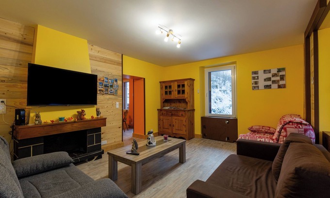 Entremont House | Apartment 'Le Bouquetin' in House with Mountain View, Private Terrace and Balcony