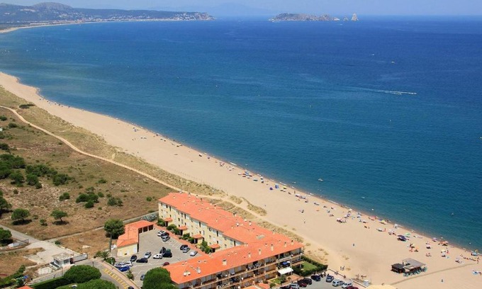 Pals Apartment | Apartment Les Dunes 1 dorm by Interhome