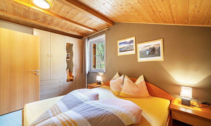 Molten Apartment | Apartment "Lingerhof - Alpenrose" with Mountain View, Shared Garden & Wi-Fi