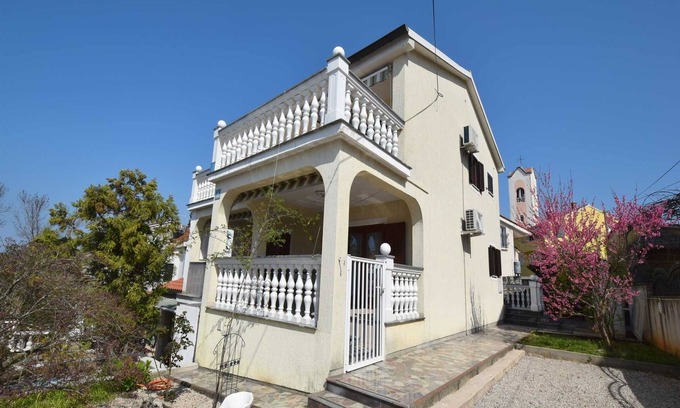 Milcetici Apartment | Apartment Martin 2 with Seaview