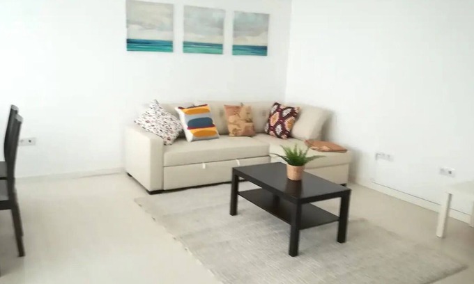 Furadouro Apartment | Apartment 'Miramar Apartamento Rc - Furadouro' with Private Terrace, Wi-Fi and Air Conditioning