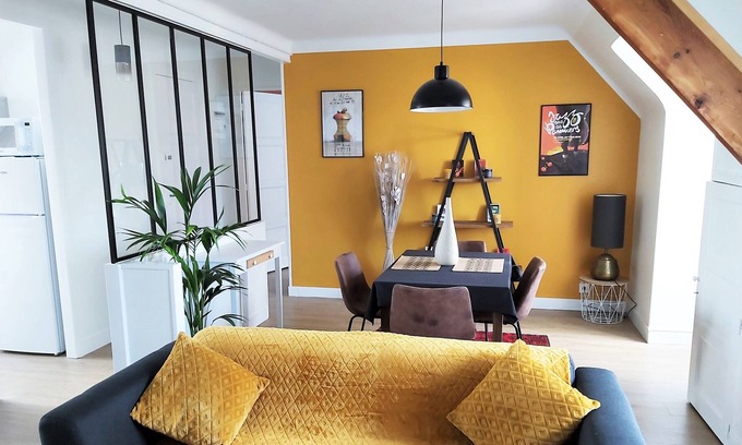 Coutances Apartment | Apartment-Modern-Ensuite-City View