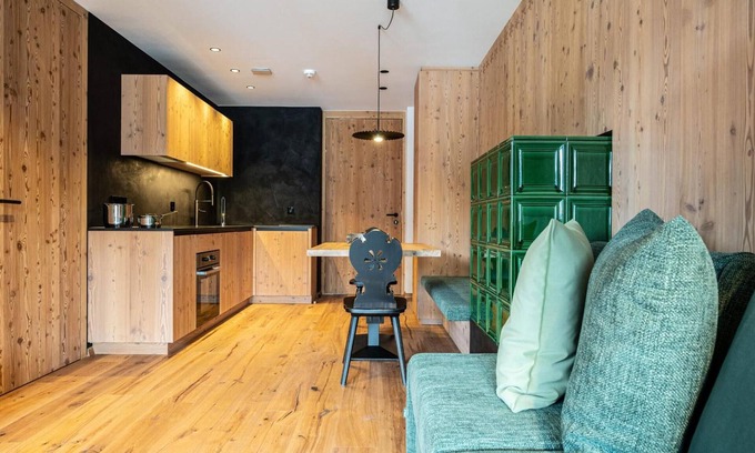 Maranza Apartment | Apartment 'Mountain Lodge Margit' with Private Terrace, Shared Garden and Wi-Fi