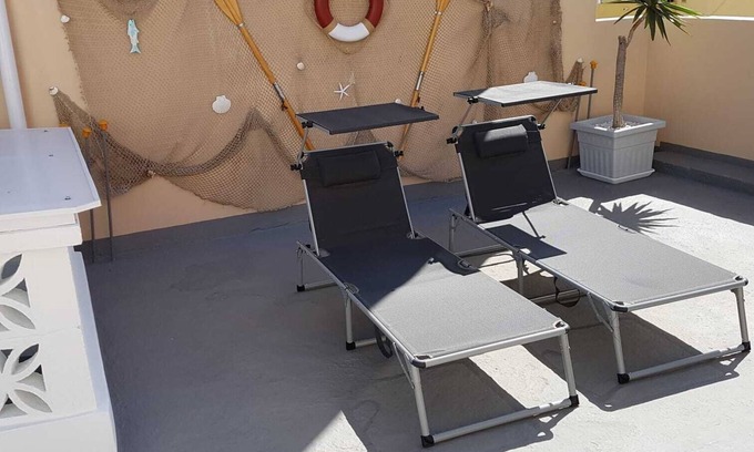 Alcala Condo | Apartment overlooking the sea located 100 meters from the sea.